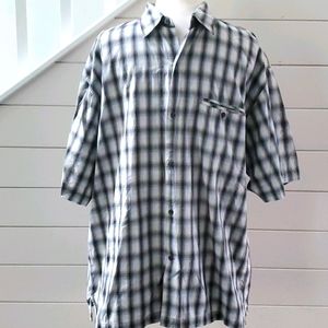 Greg Norman Short Sleeve Button Down Shirt NWOT